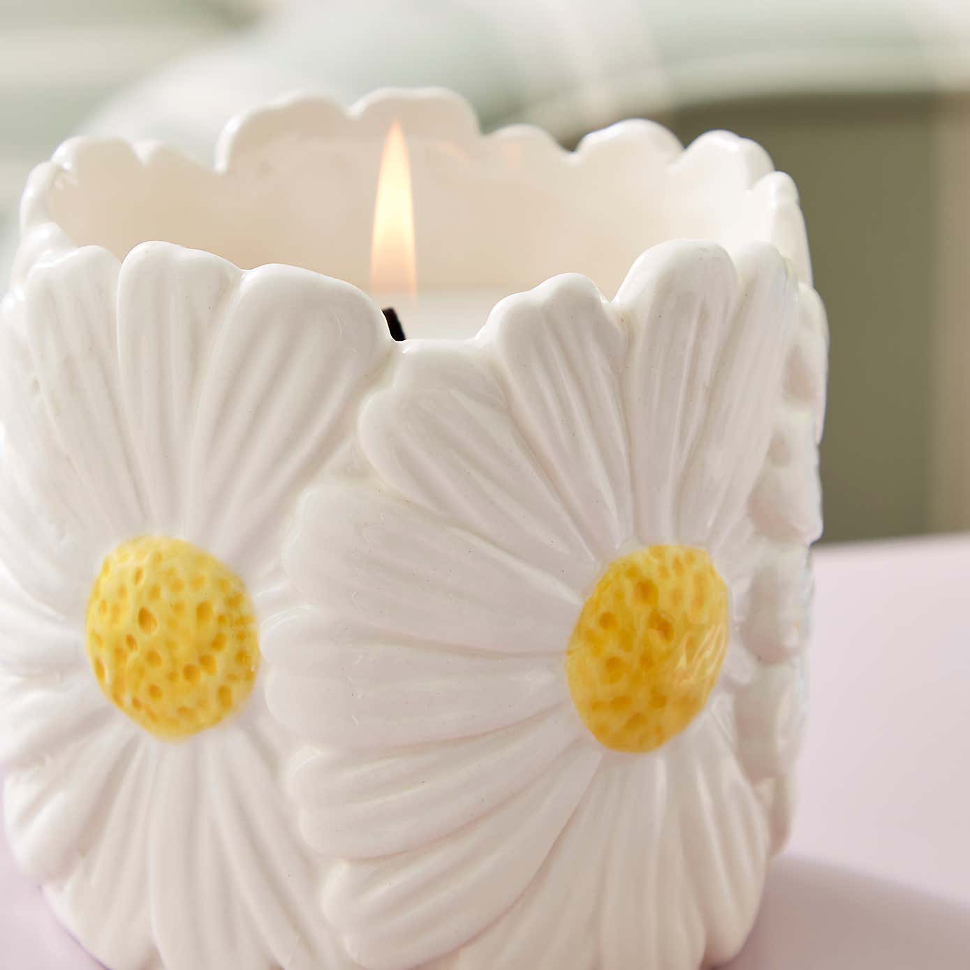 Daisy Floral Ceramic Candle