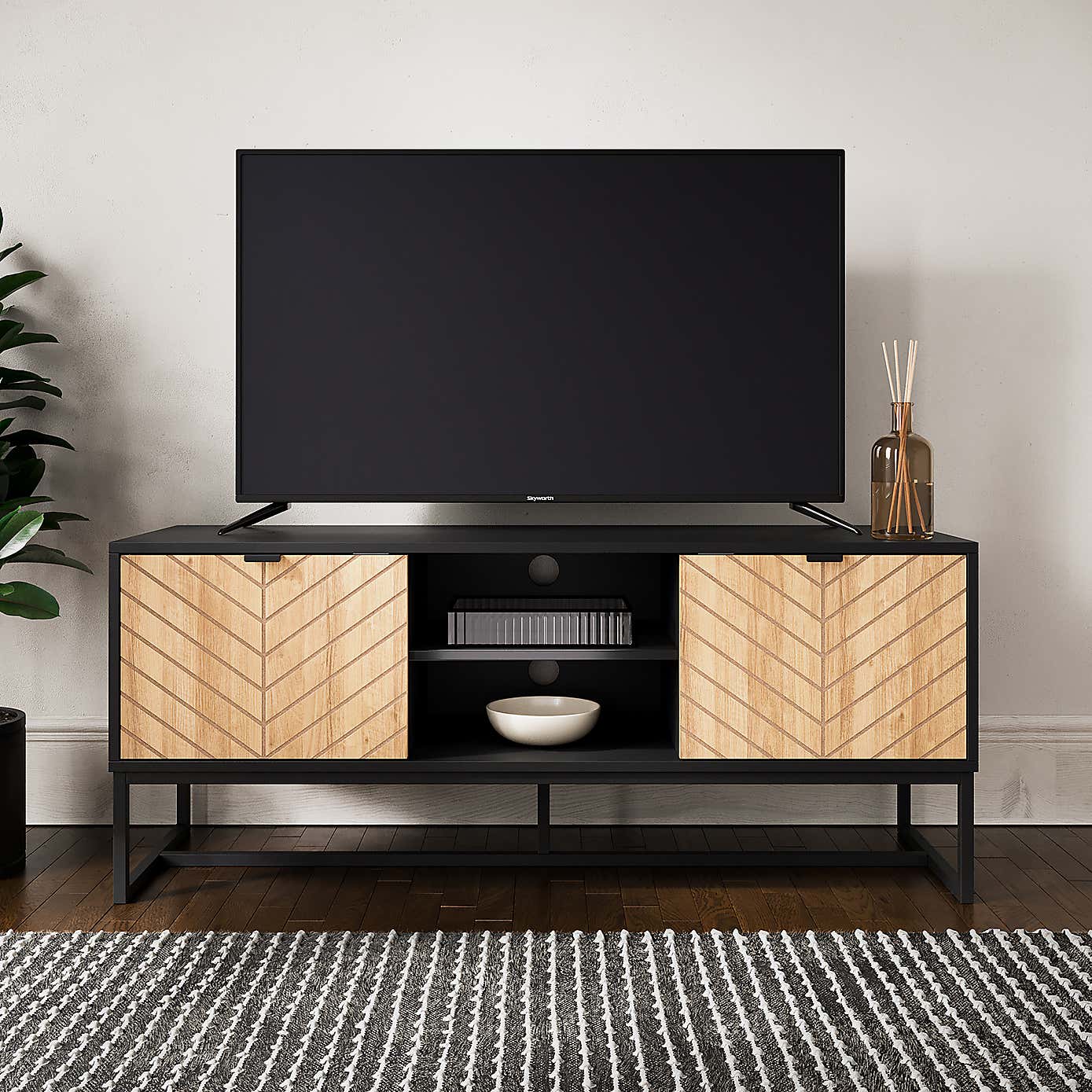 Nixon TV Unit