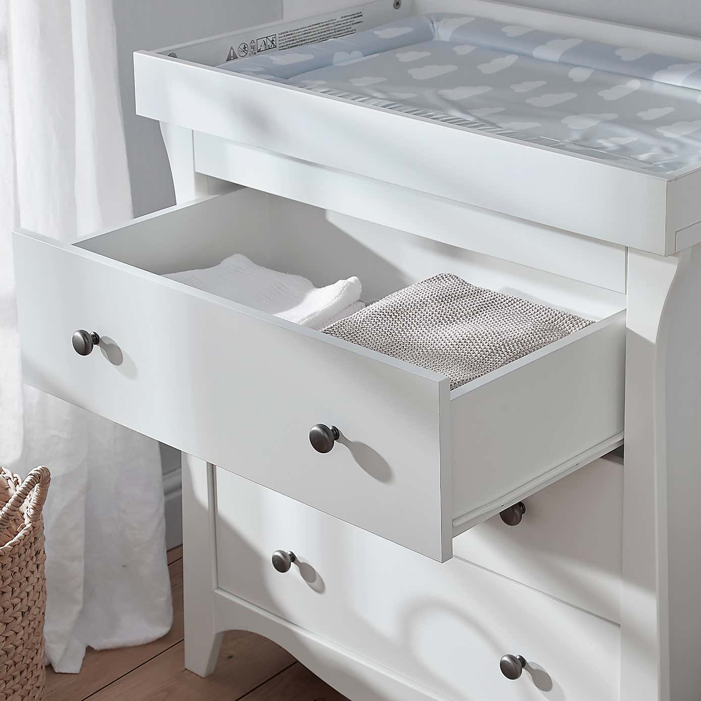 CuddleCo Clara 3 Drawer Chest & Changing Unit