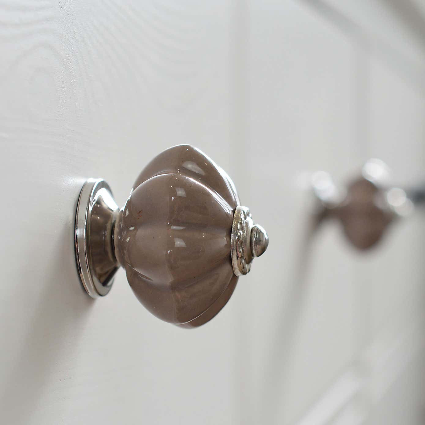 Pack of 6 Nicola Spring Flower Shaped Drawer Knobs