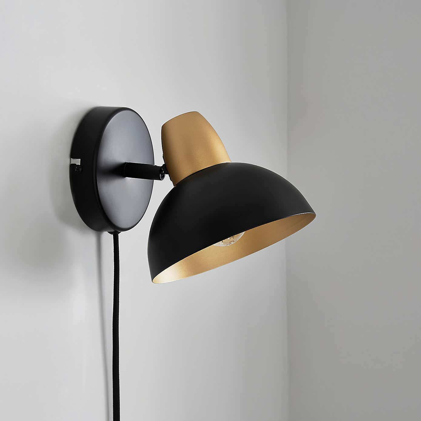 Haus Easy Fit Plug In Wall Light