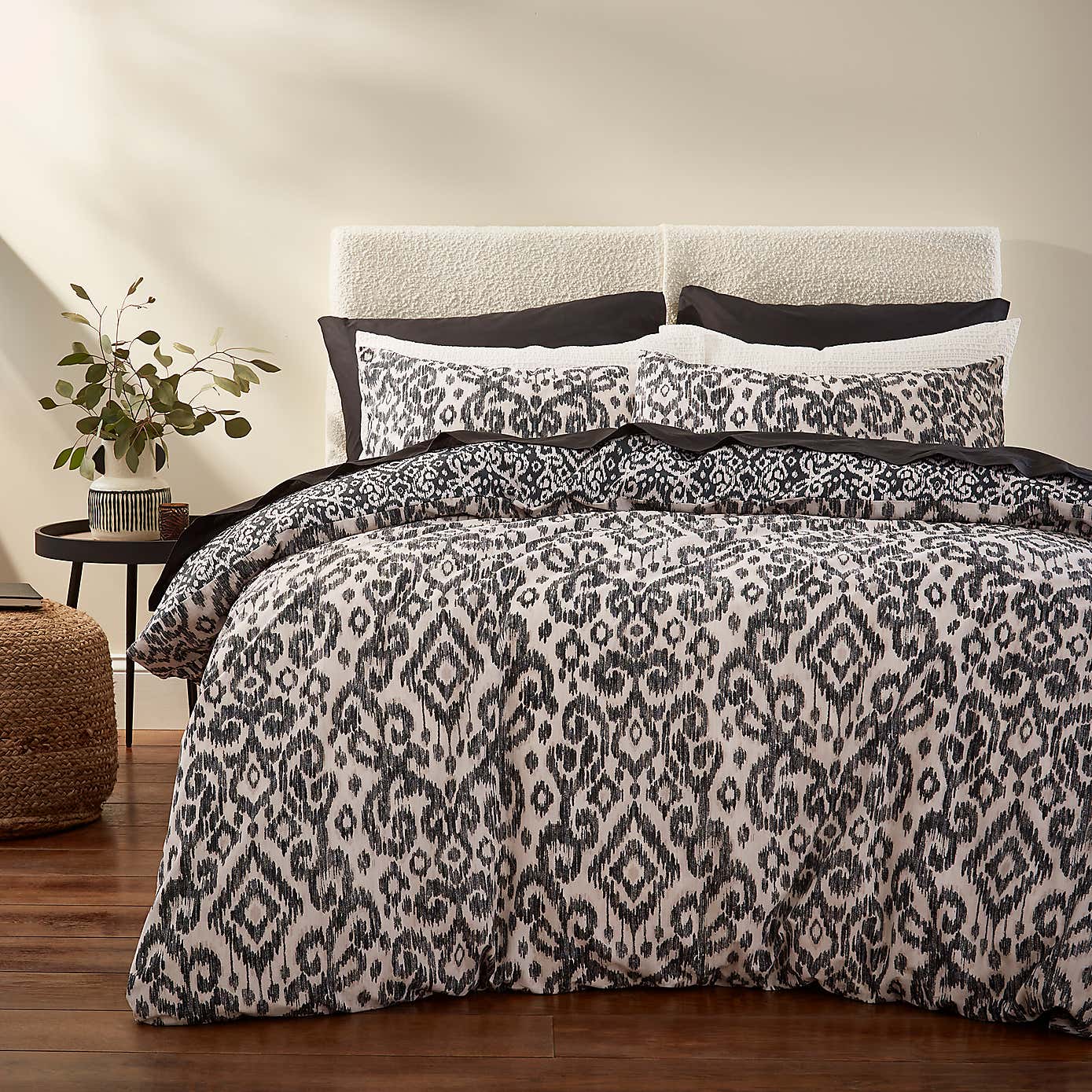 Hao Aztec Black Oxford Pillowcase