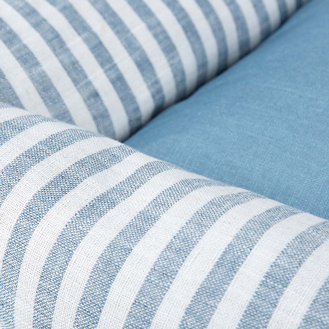 Scruffs Luxury Coastal Pet Box Bed