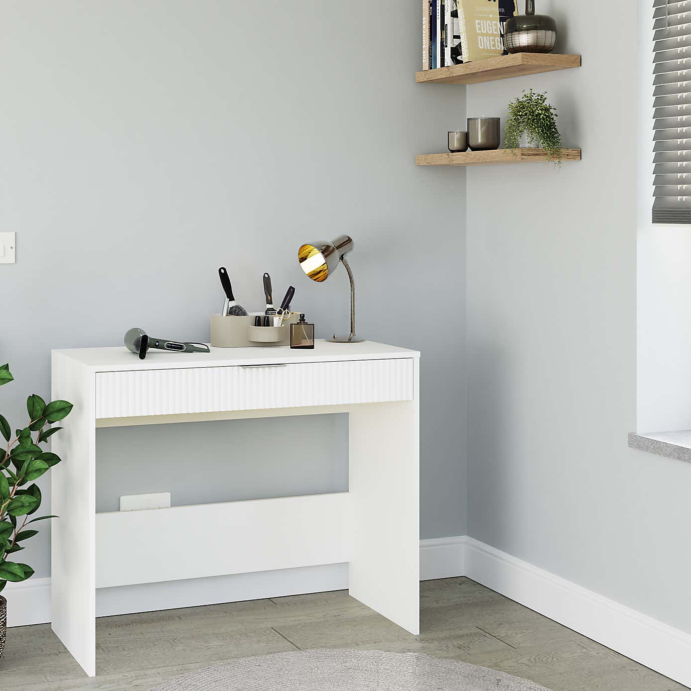 Neeve Desk