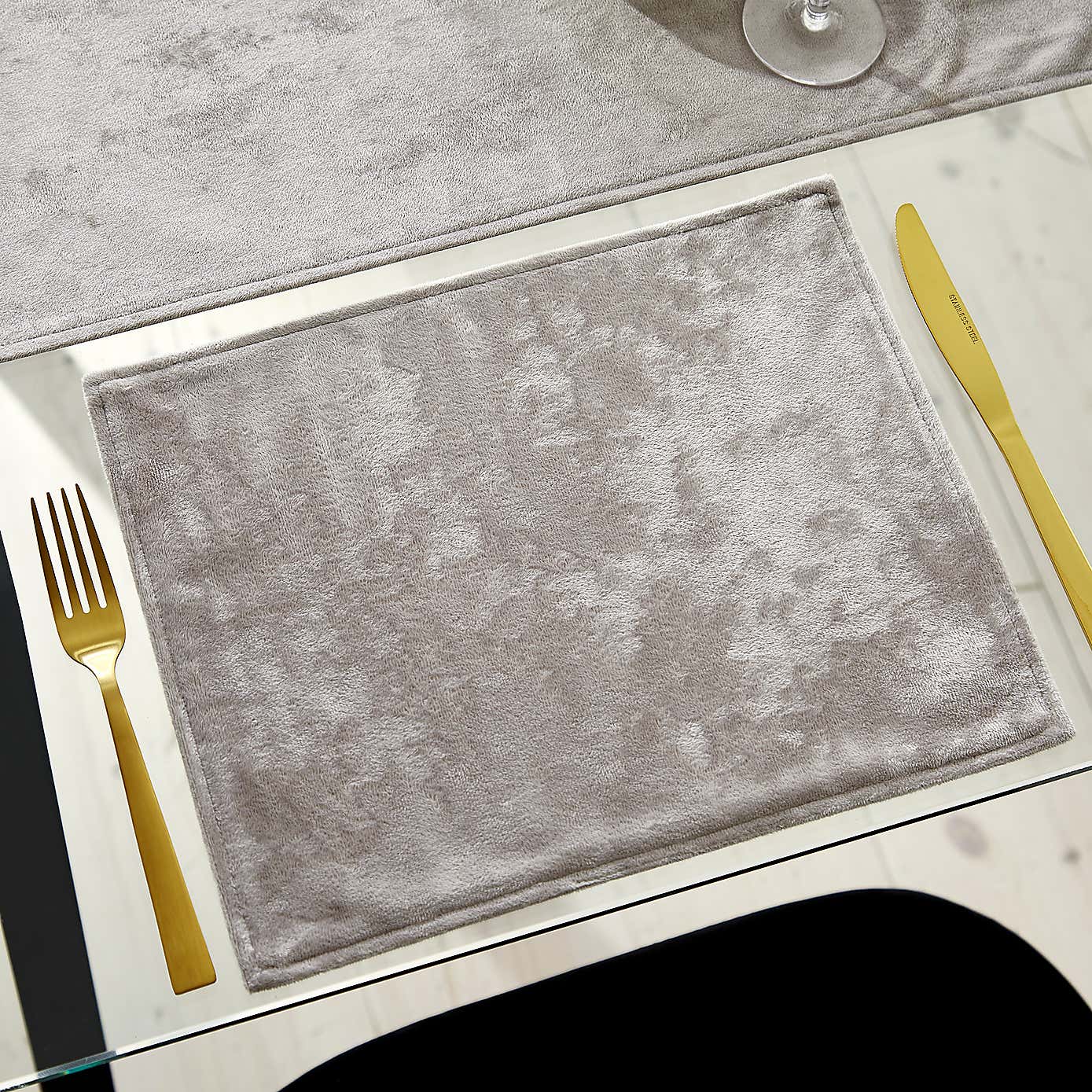 Set of 2 Crushed Velour Placemats