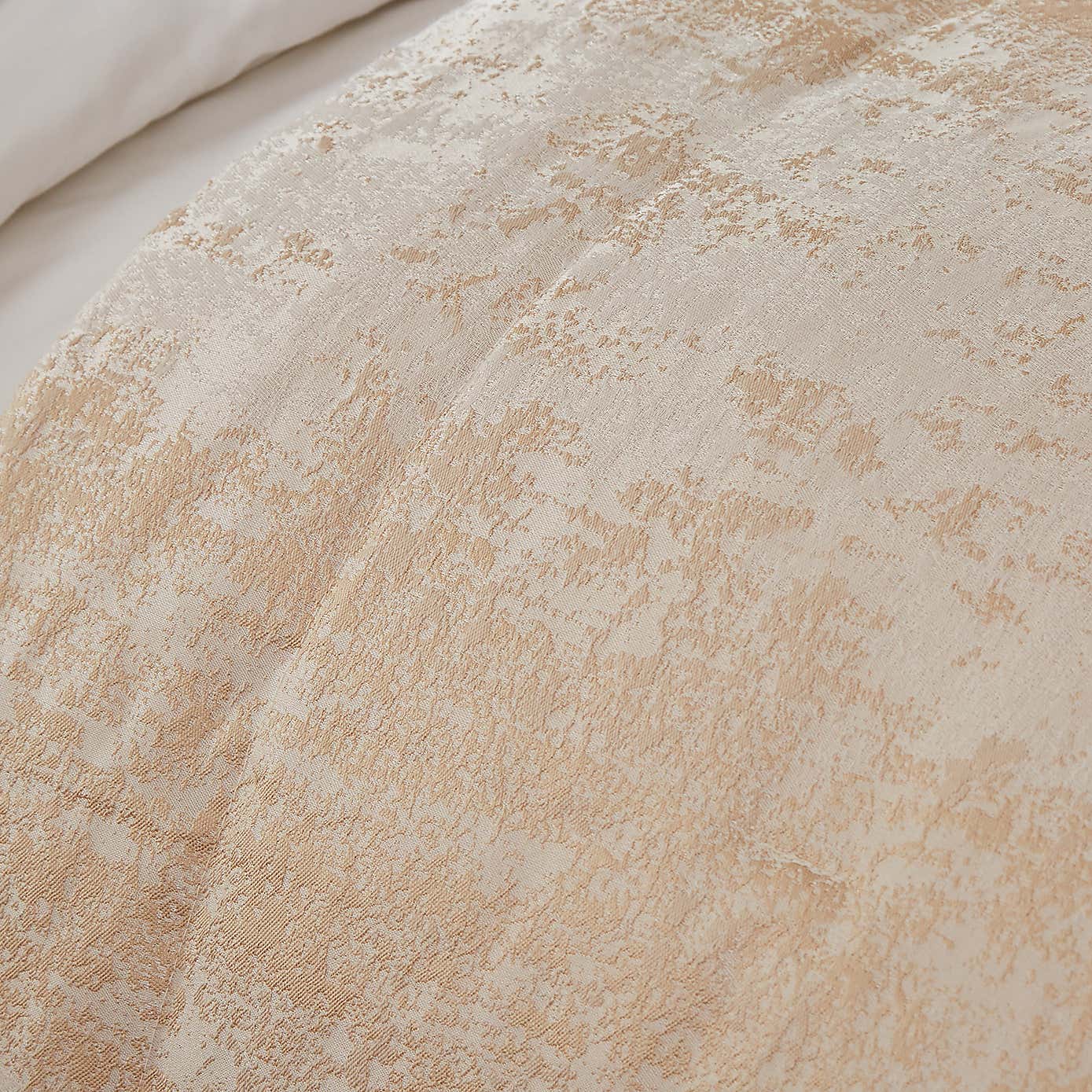 Dorma Corinthia Bedspread