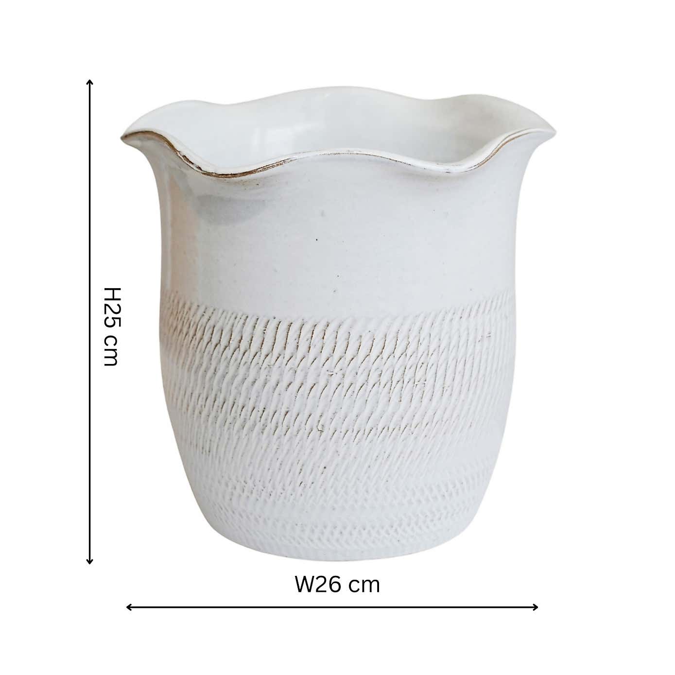 Camellia Scalloped Edge Ceramic Plant Pot