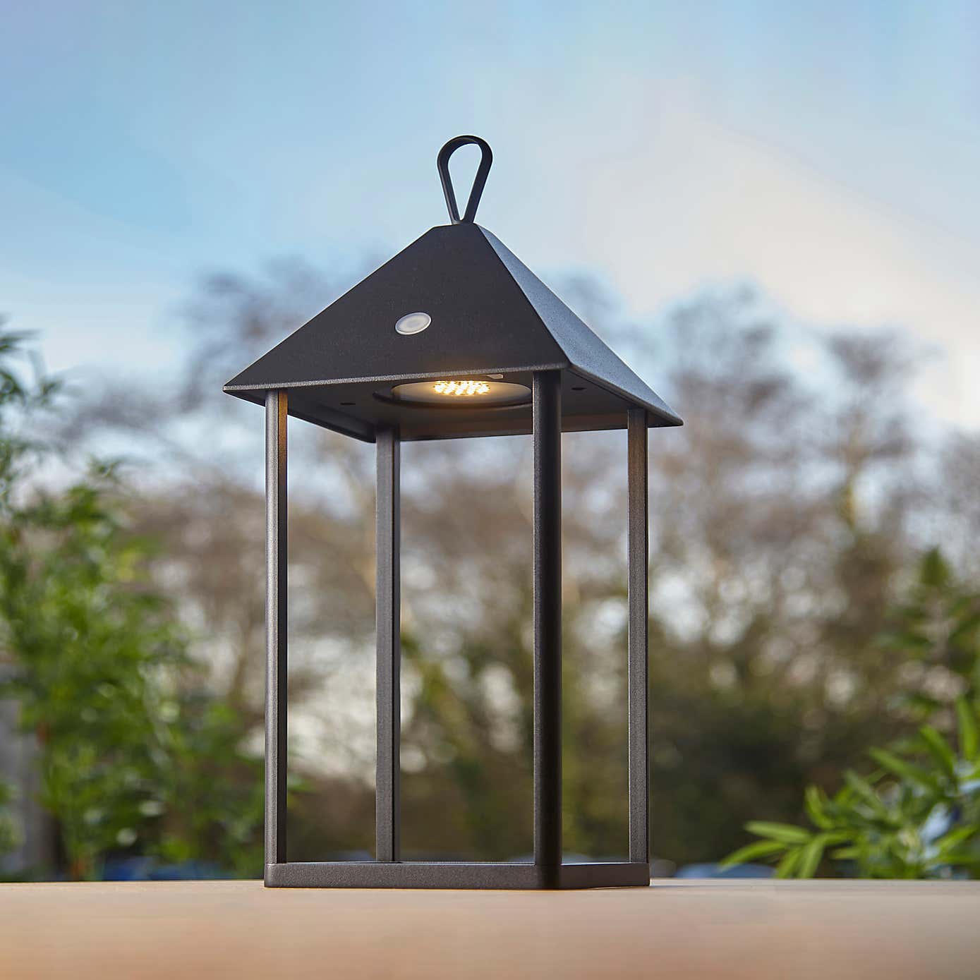Vogue Hatti Tall Outdoor USB Rechargeable Table Light