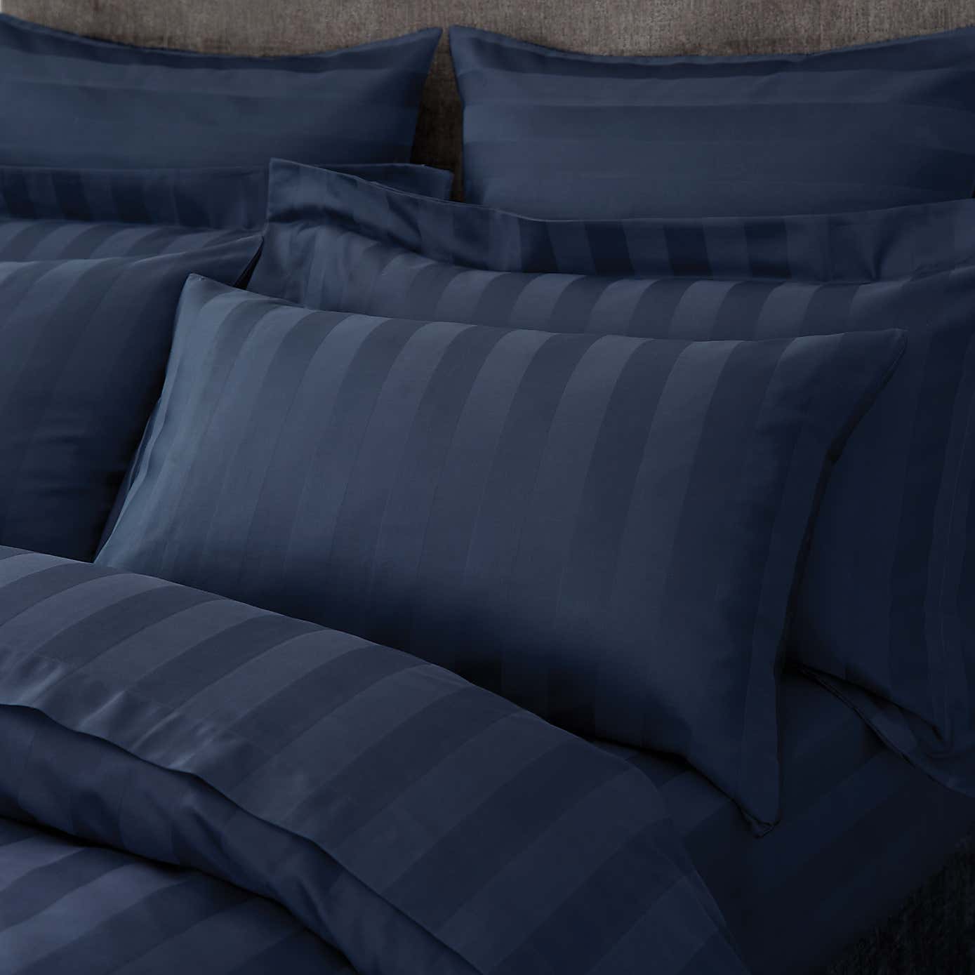 Hotel Egyptian Cotton 230 Thread Count Stripe Housewife Pillowcase Pair