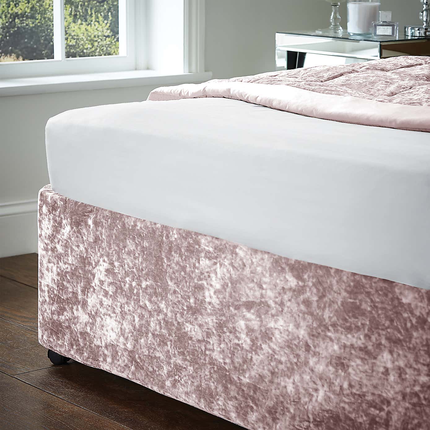 Catherine Lansfield Crushed Velvet Divan Base Bed Wrap