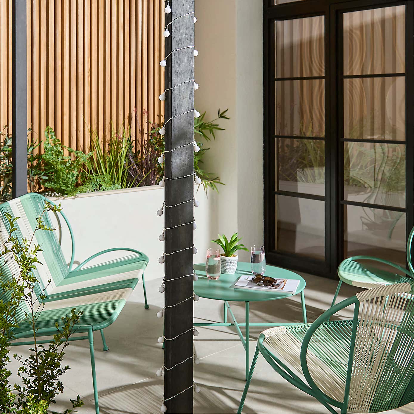 30 LED Solar Glow Multicoloured String Lights