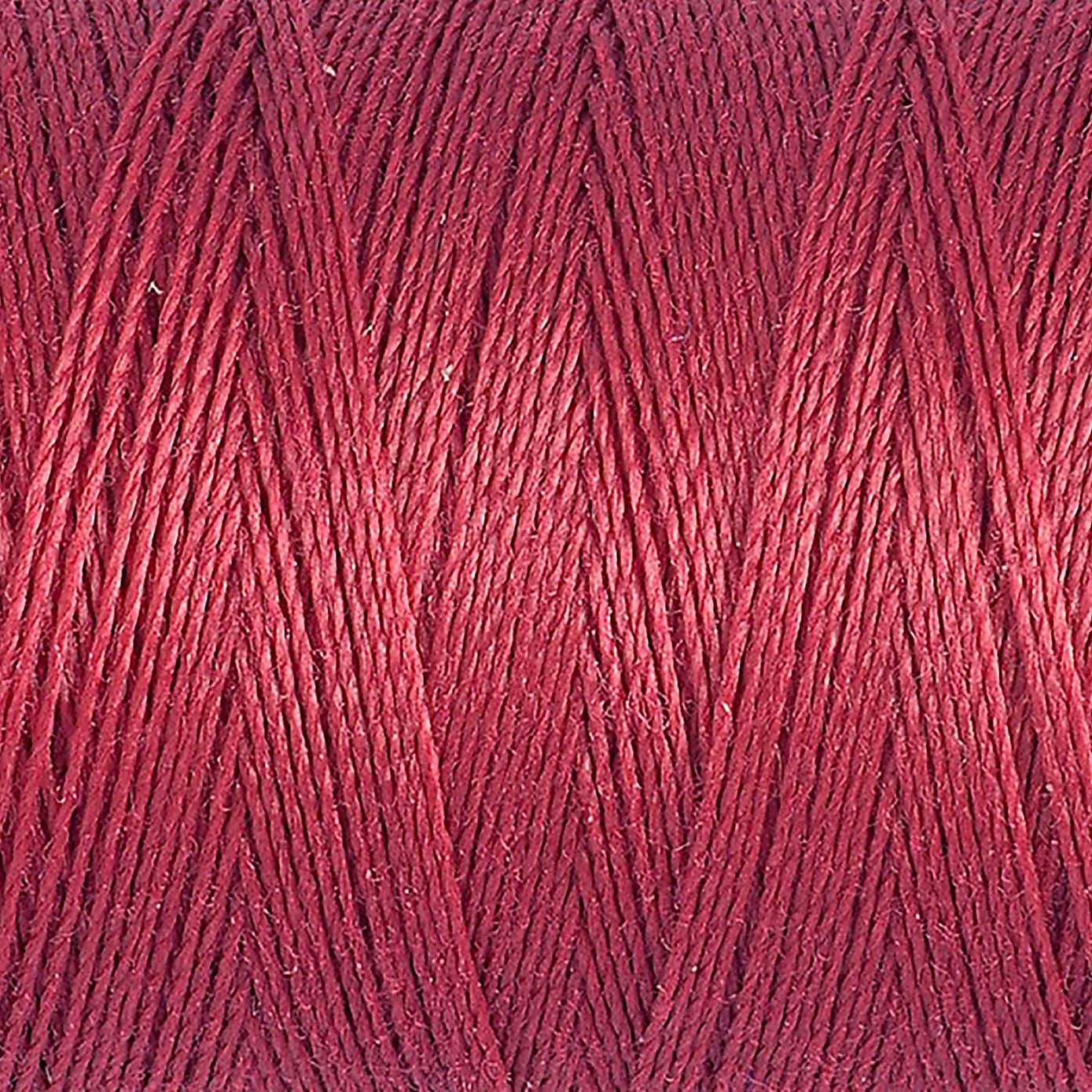 Gutermann Sew All Thread Hibiscus Red (82)