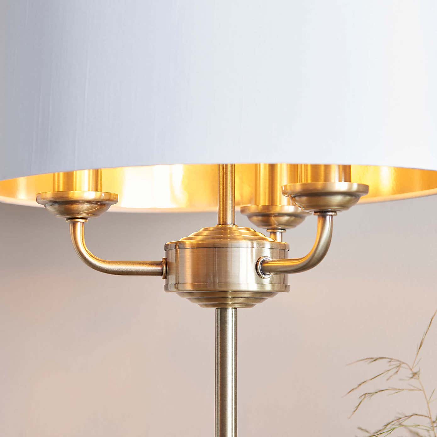Vogue Lighting Sandringham 3 Light Table Lamp