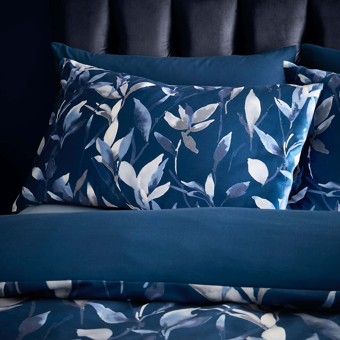 Zen Reversible Duvet Cover and Pillowcase Set