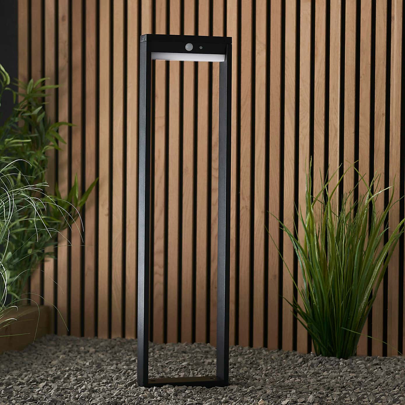 Vogue Callen 80cm Outdoor Solar PIR Floor Light