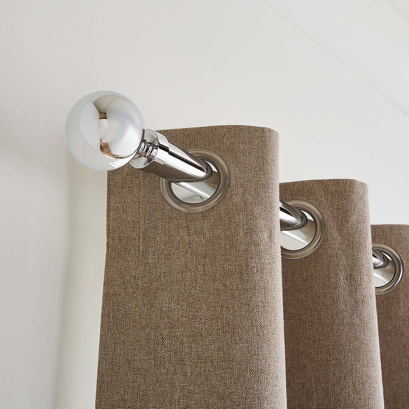 Ashton Metal Curtain Pole