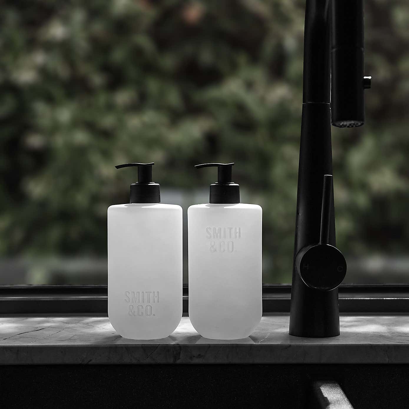 Smith & Co Tonka & White Musk Hand & Body Wash