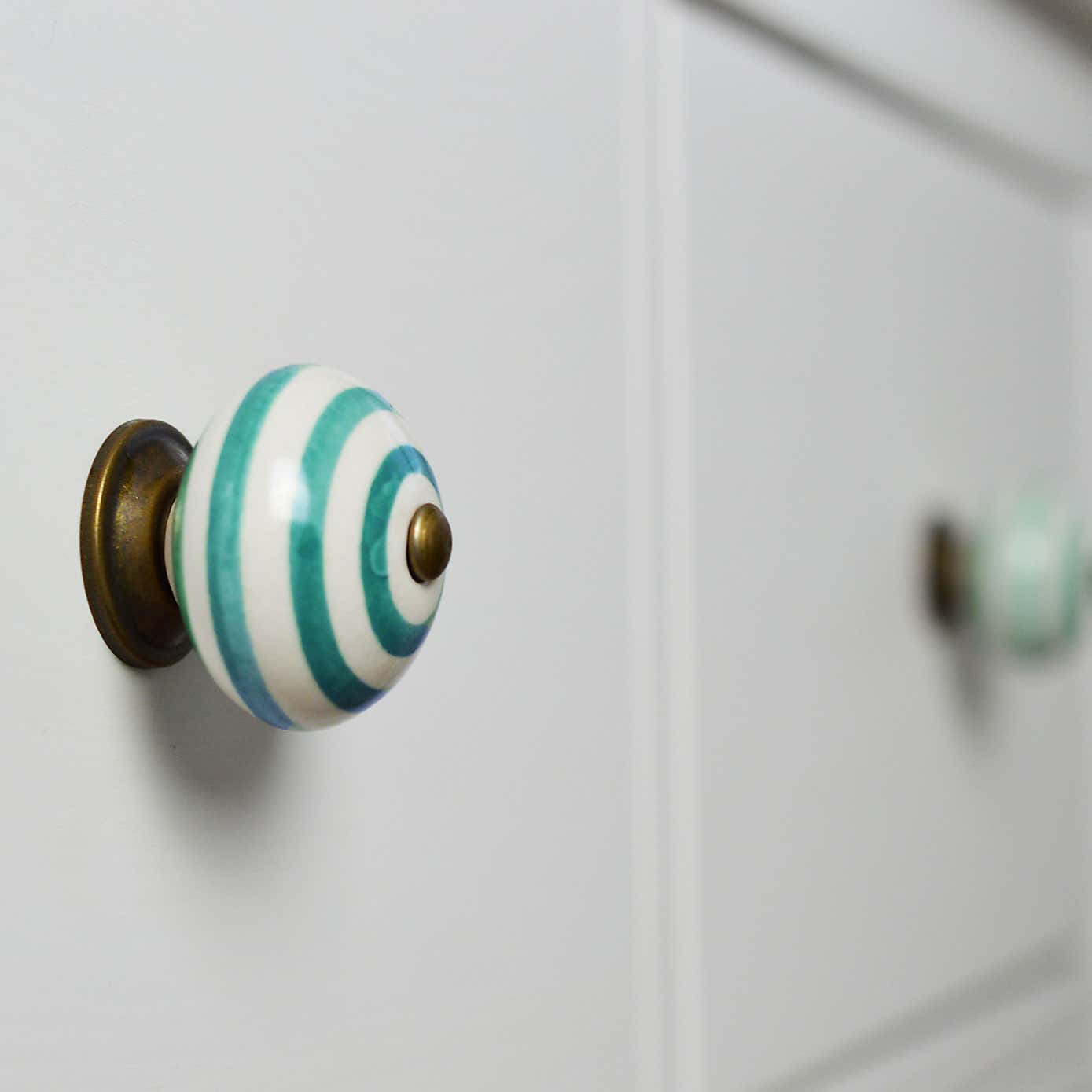 Pack of 6 Nicola Spring Striped Round Drawer Knobs