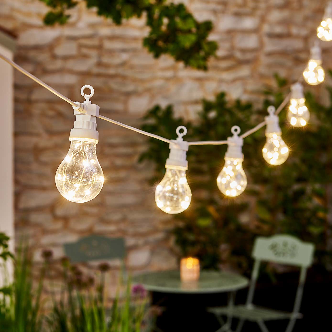 White Solar Festoon Lights 20 Bulbs