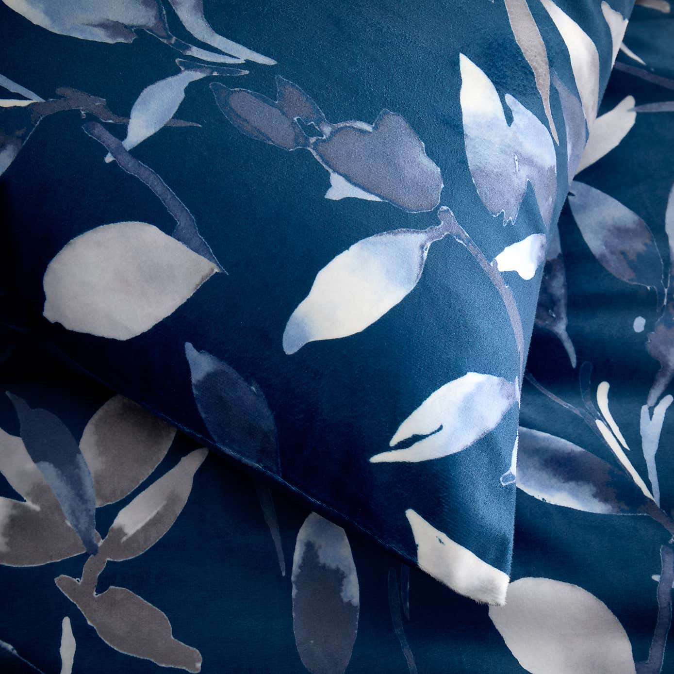 Zen Reversible Duvet Cover and Pillowcase Set