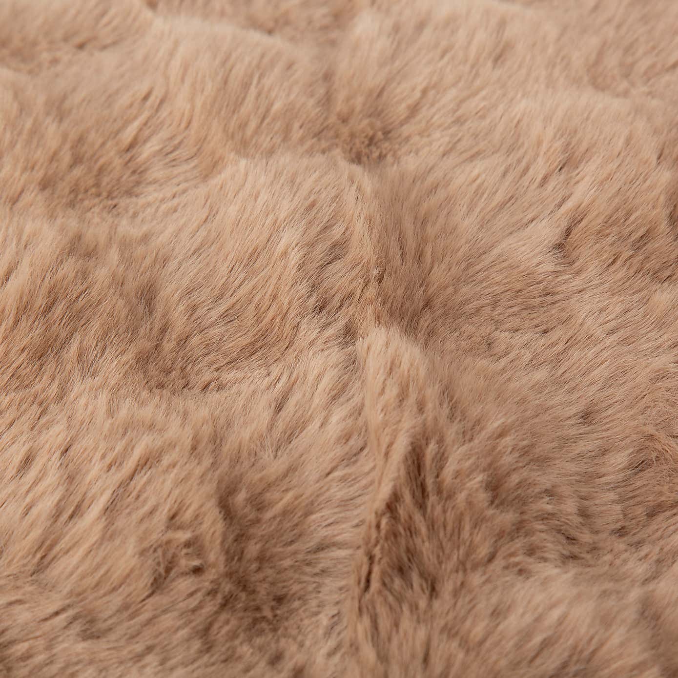 Scruffs Luxurious Alpine Round Pet Cushion