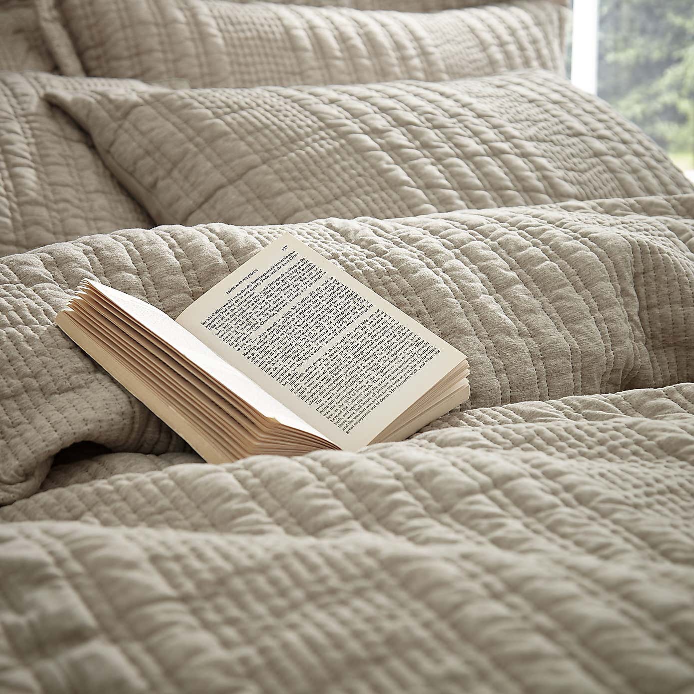 Pineapple Elephant Tamba Jersey Stripe Reversible Natural Duvet Cover & Pillowcase Set