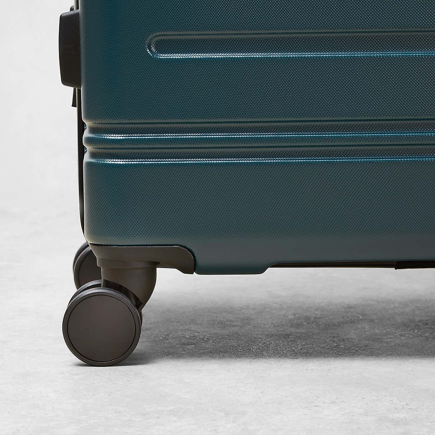 Rock Luggage Lisbon Suitcase