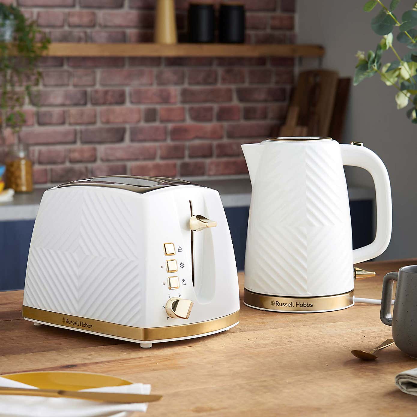 Russell Hobbs Groove White Kettle & 2 Slice Toaster