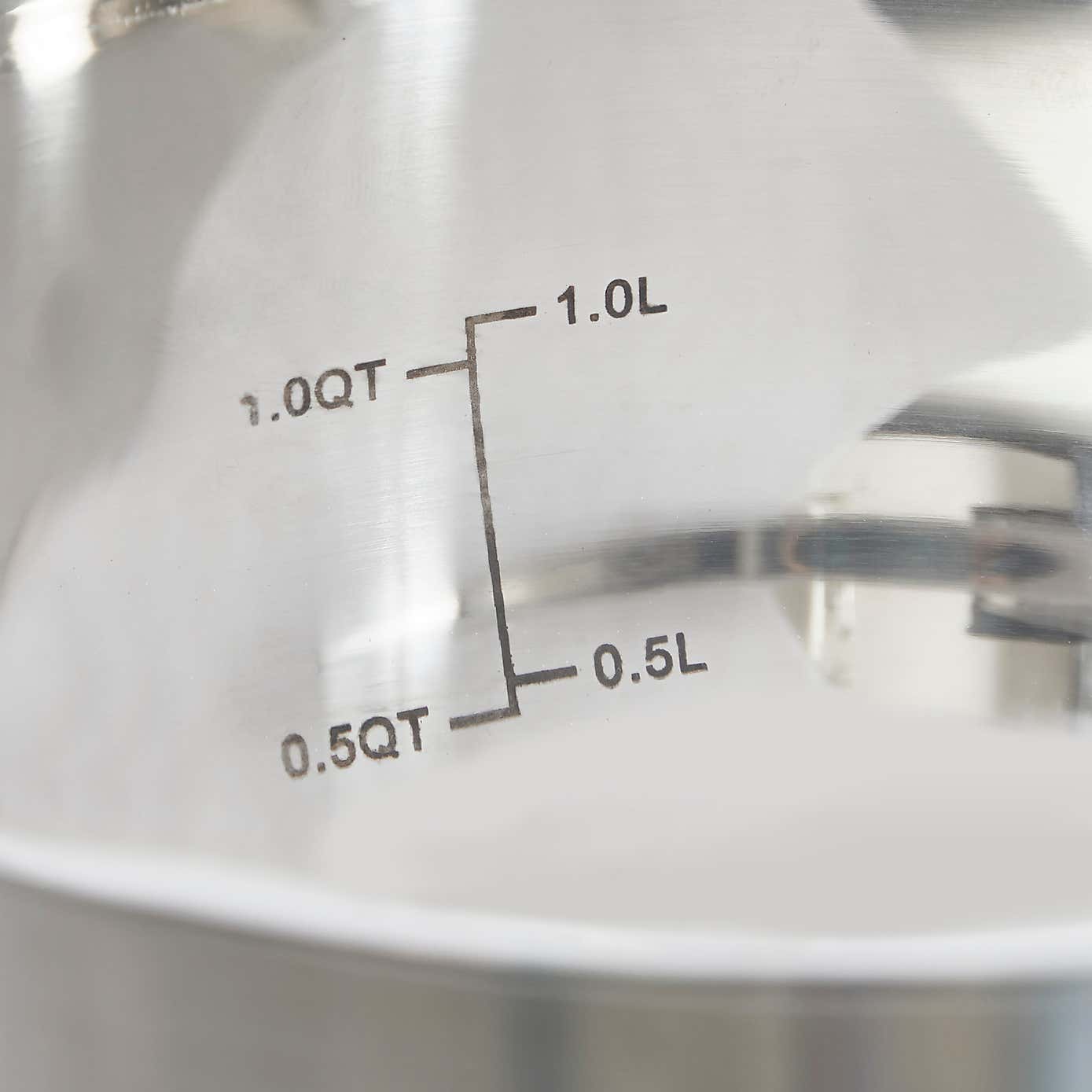 Professional Set of 2 Mixing Bowl and One Lid