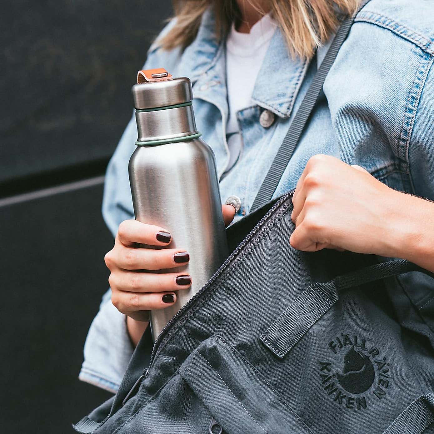 Black and Blum Insulated Water Bottle