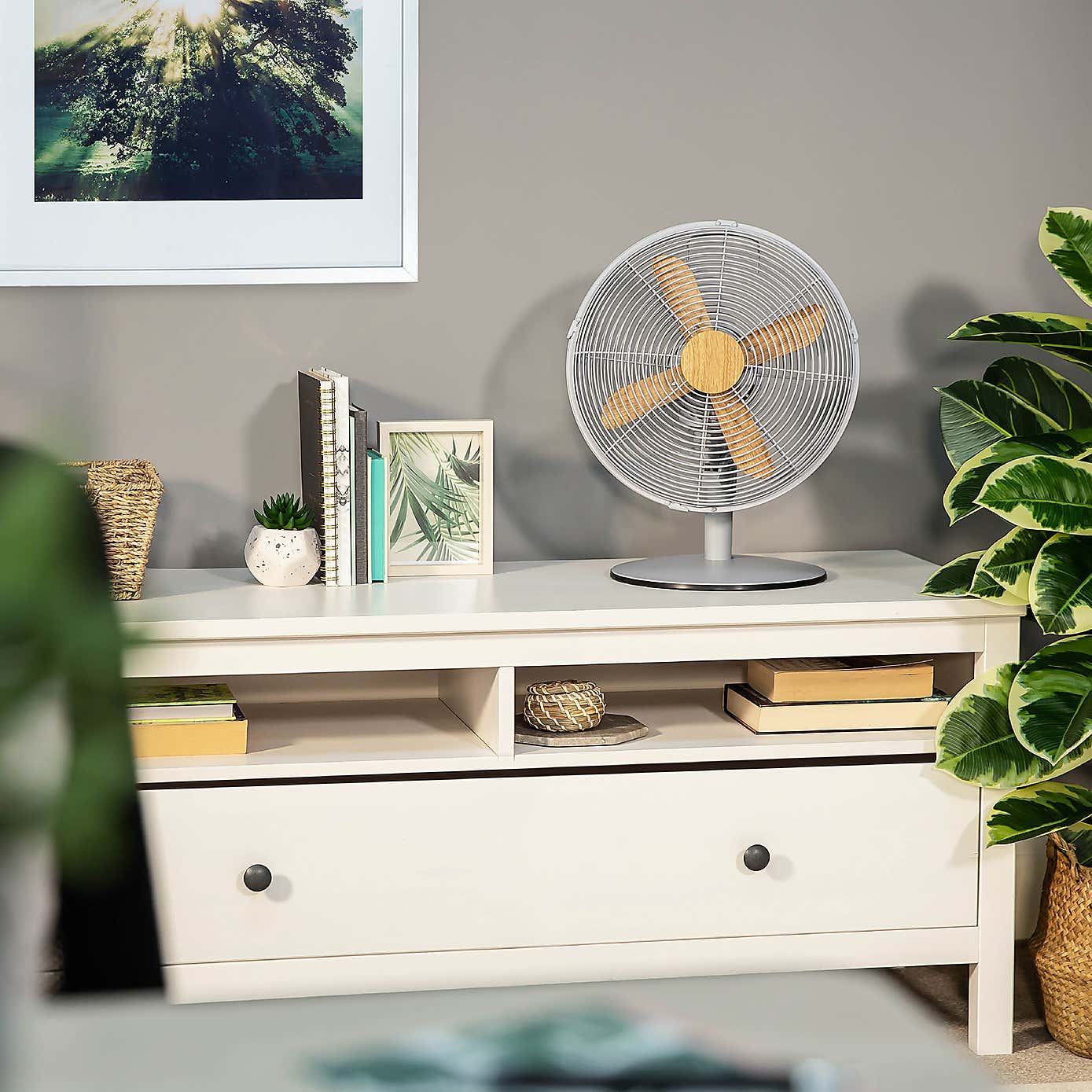 Russell Hobbs Scandi Style 12 Inch Desk Fan