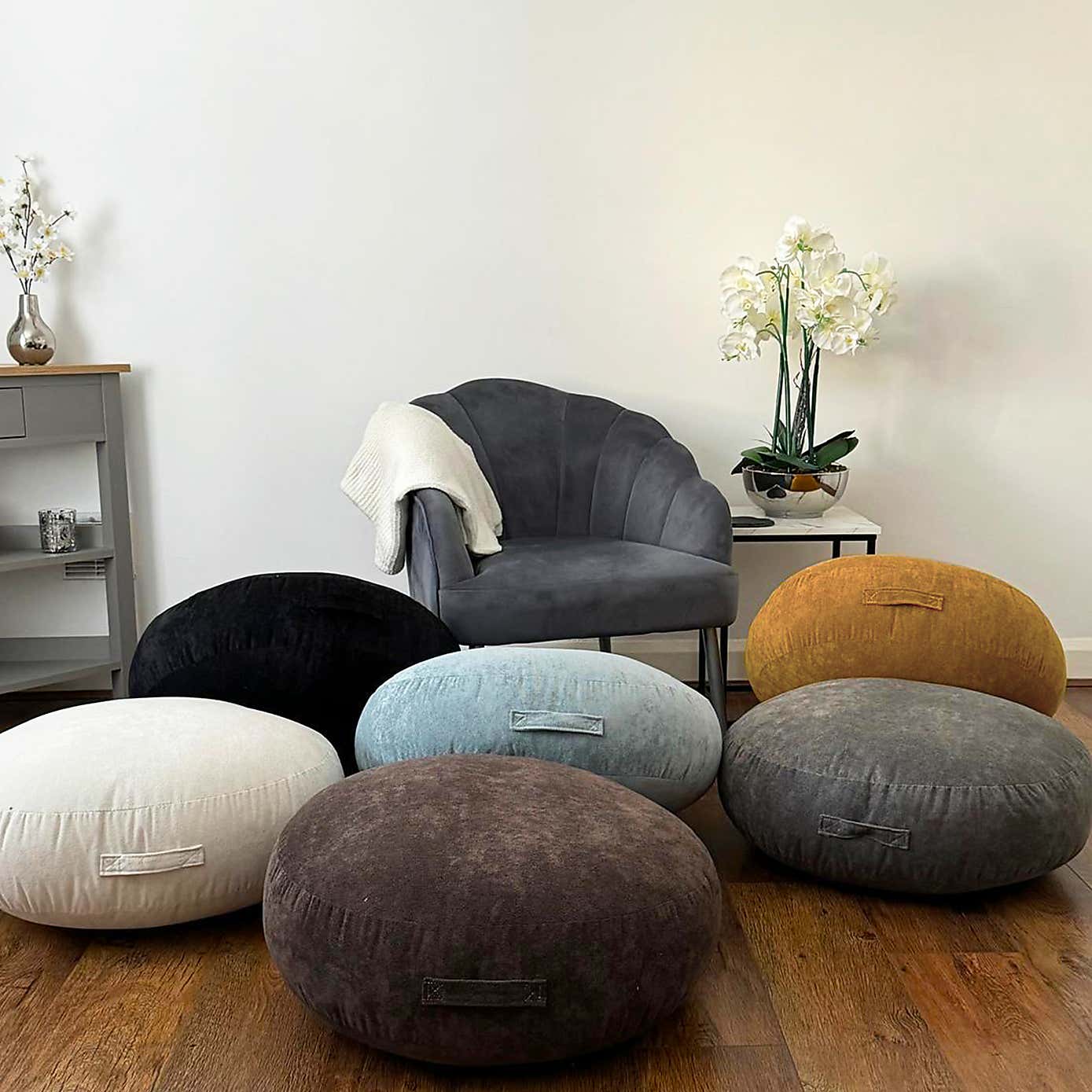 Daro Kensington Round Floor Cushion