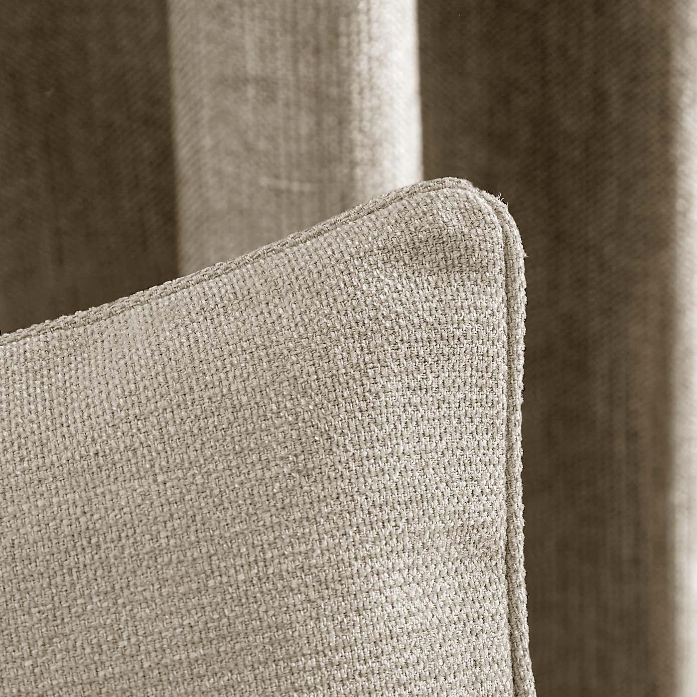 Wynter Old Gold Cushion