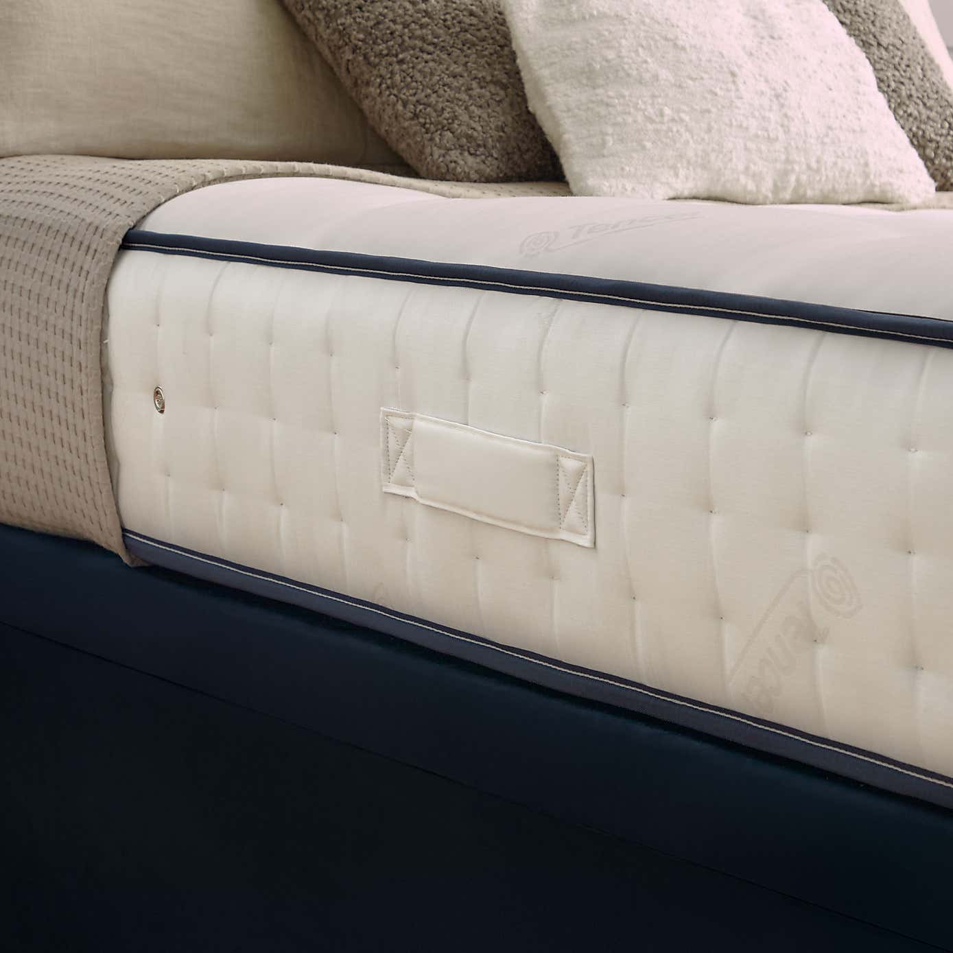 Silentnight Wool Naturals 2200 Pocket Mattress