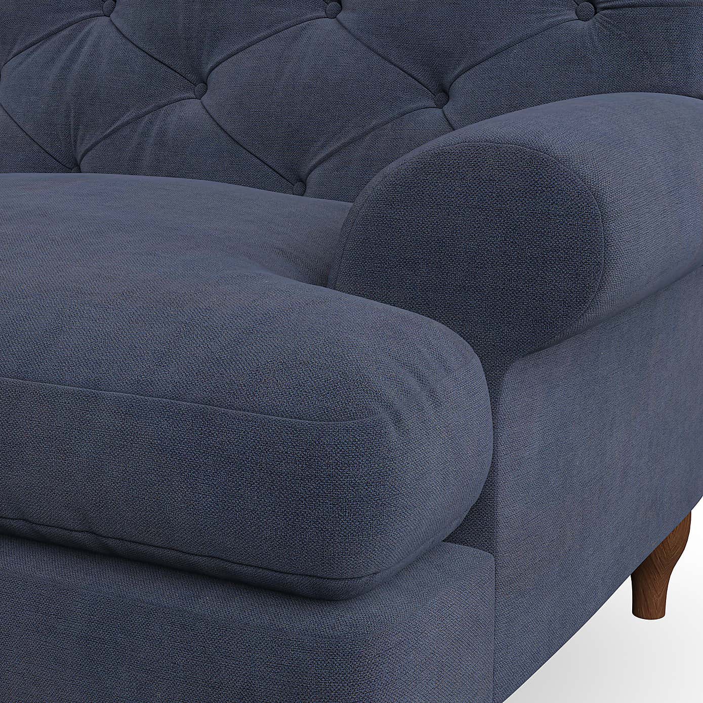 Canterbury Snuggle Chair