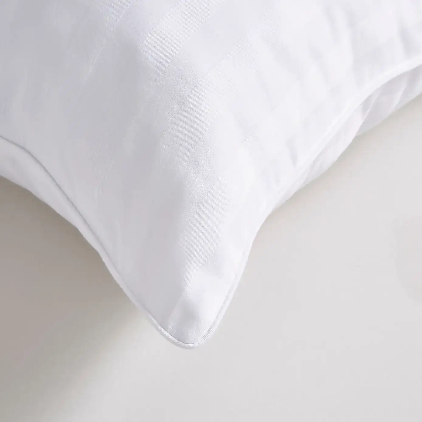 Hotel Anti-Allergy Luxury Cotton Side Sleeper Body Pillow