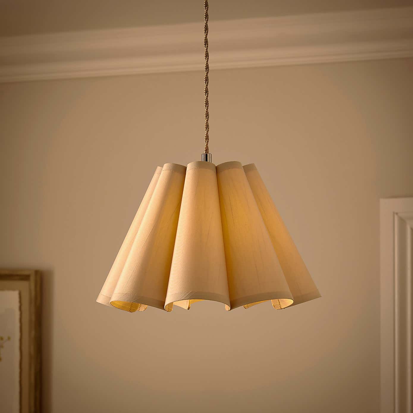 Petal Pleat Easy Fit Lamp Shade