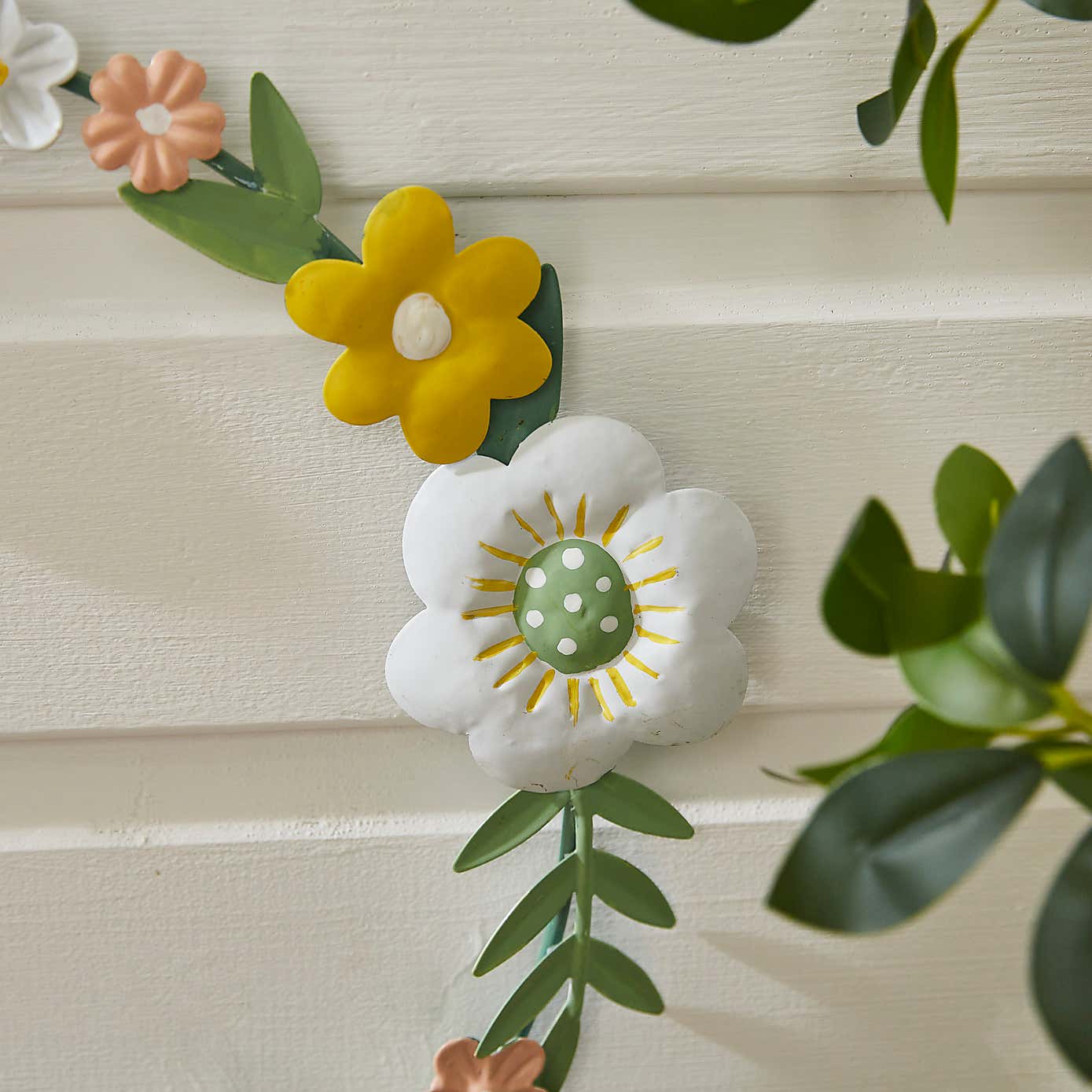 Iron Outdoor Indoor Flower Wreath