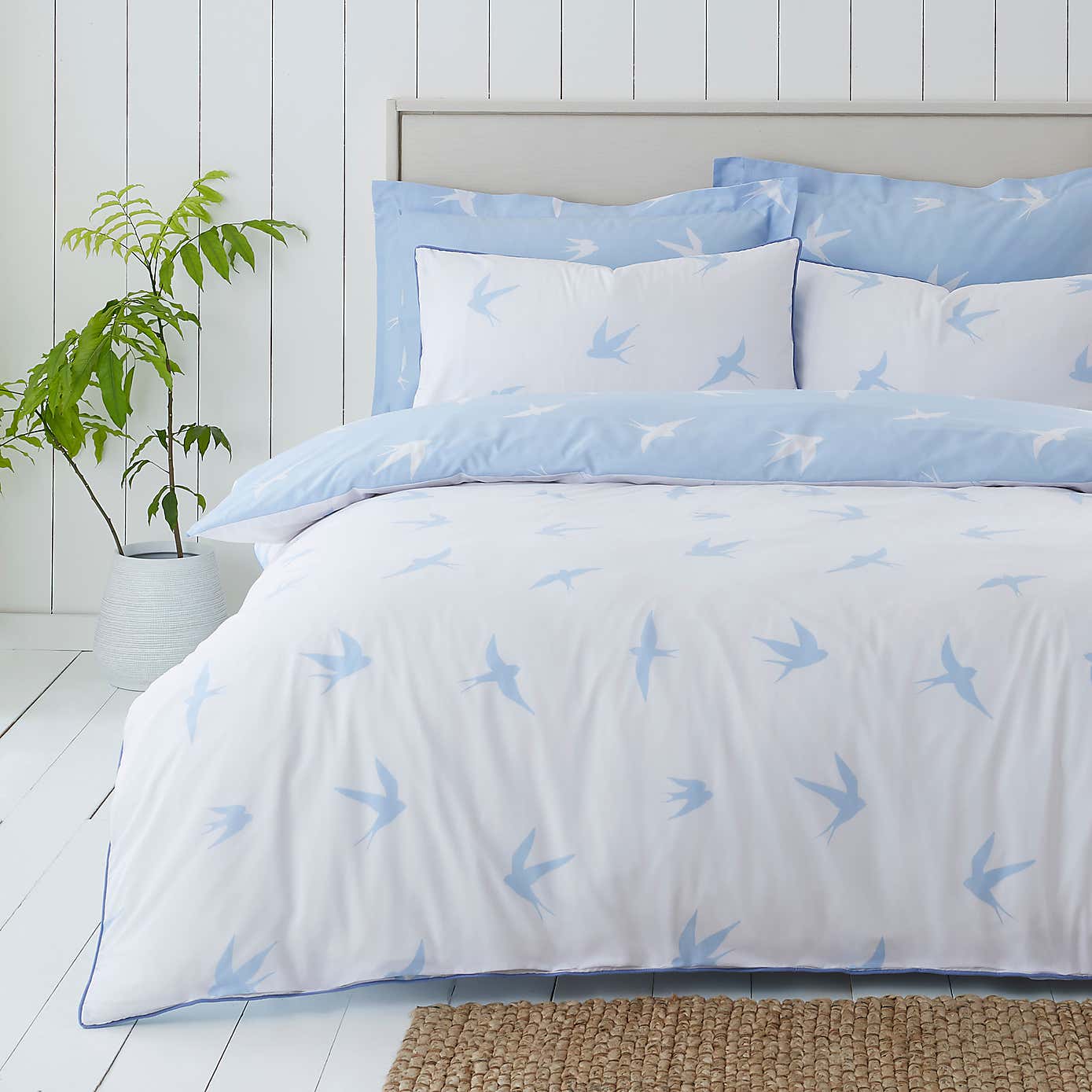 Coastal Birds Blue Reversible Duvet Cover and Pillowcase Set