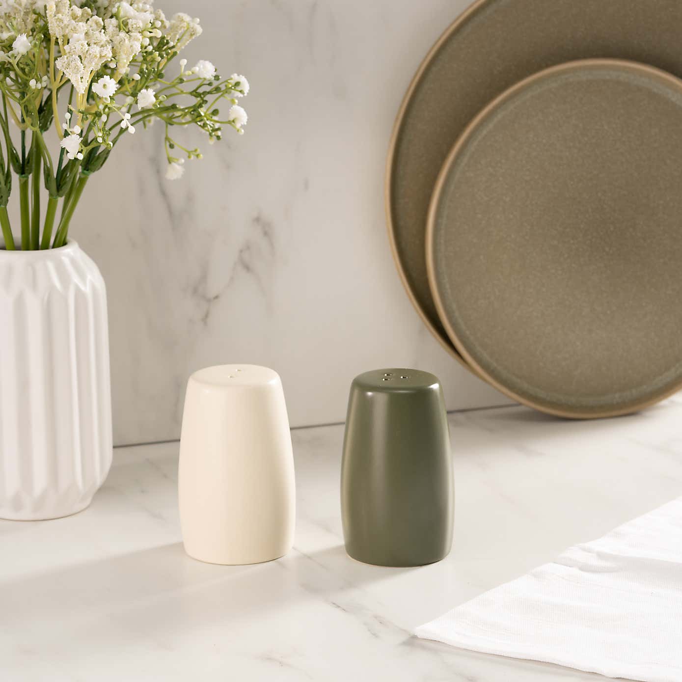 Ceramic Salt and Pepper Set