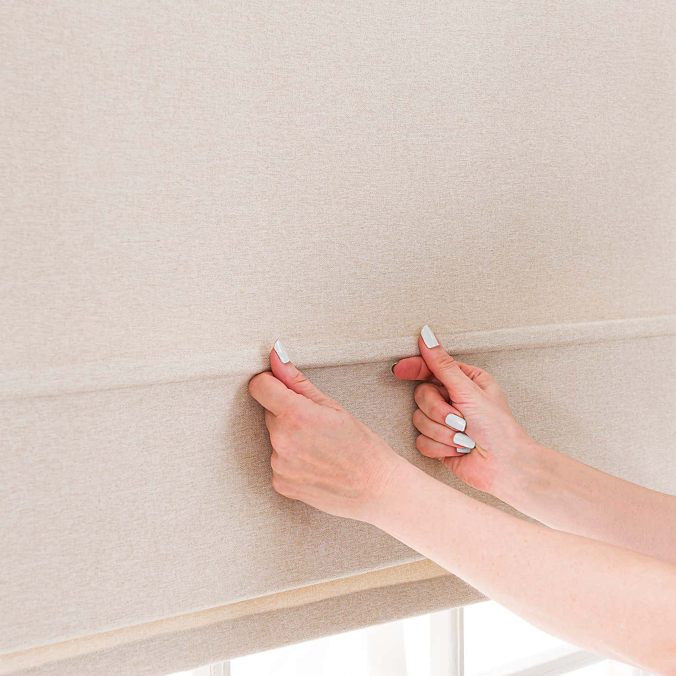 Luna Magnetic Roman Blind