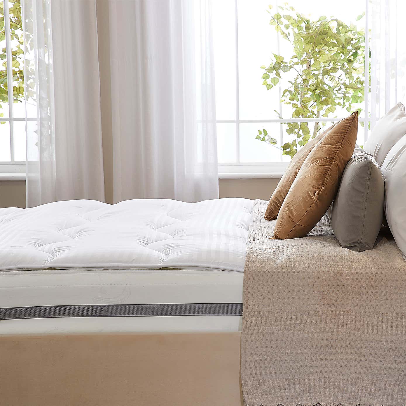 Snuggledown Luxurious Hotel Mattress Topper