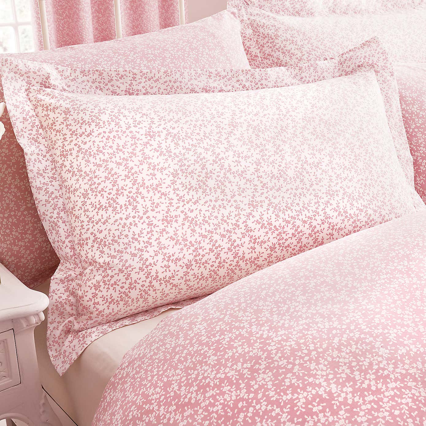 Annie Pink Oxford Pillowcase