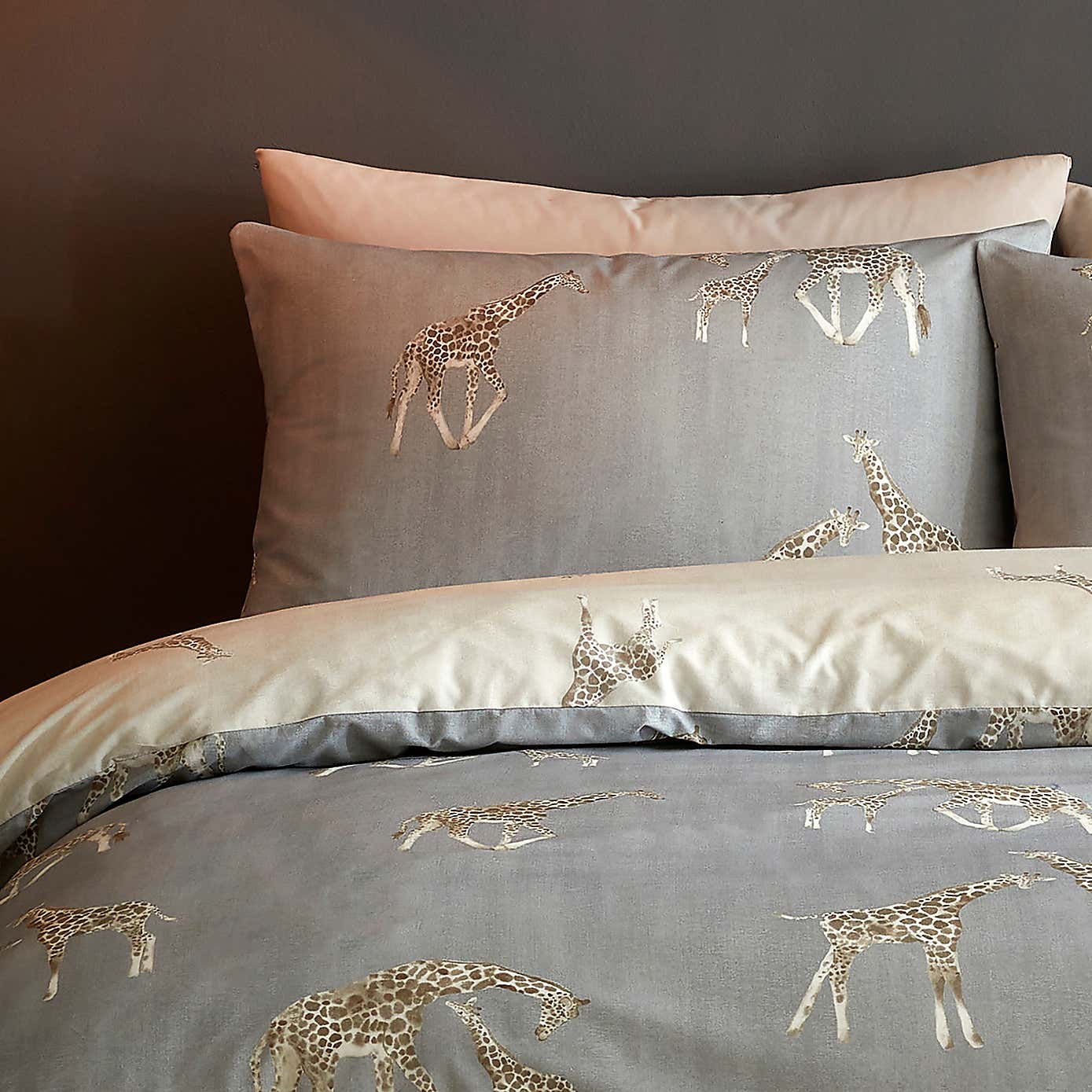 Milo Giraffe Polycotton Duvet Cover & Pillowcase Set