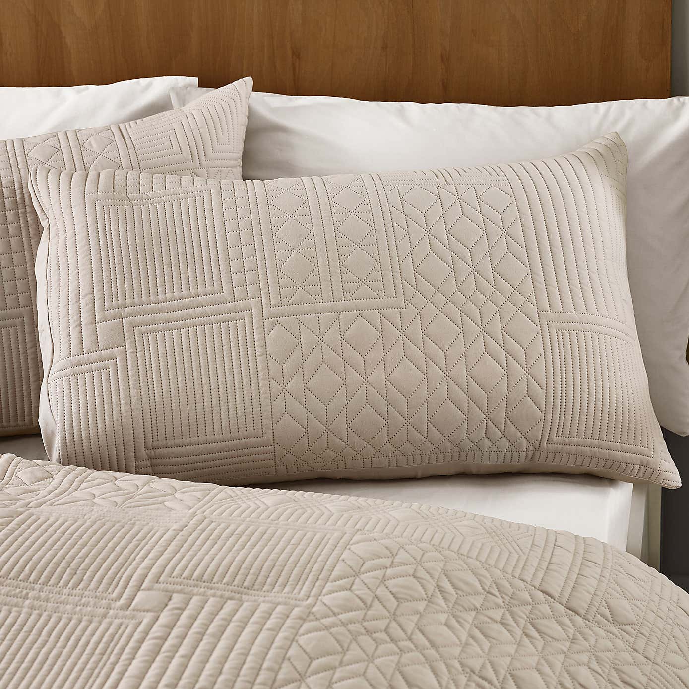 Catherine Lansfield Folkstone Geo Duvet Cover & Pillowcase Set