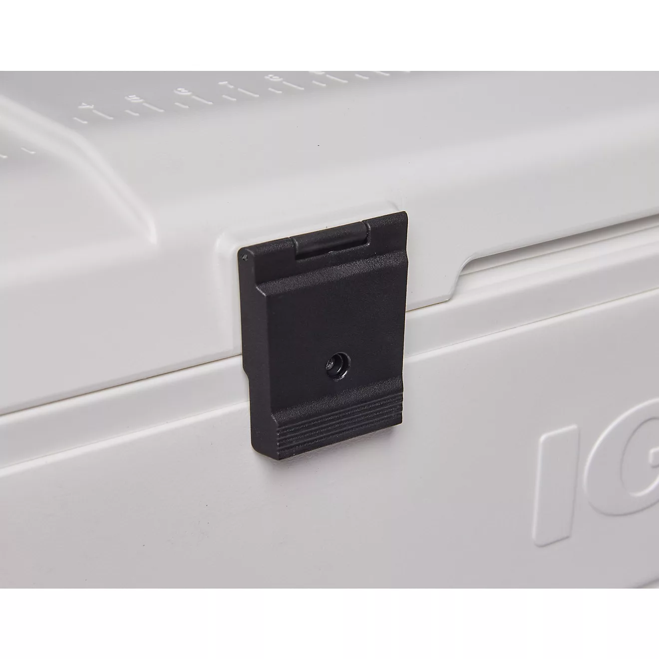 Igloo MaxCold 152-qt. Cooler   White 01