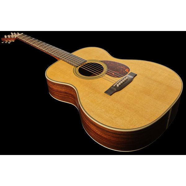 Martin Guitar OM28