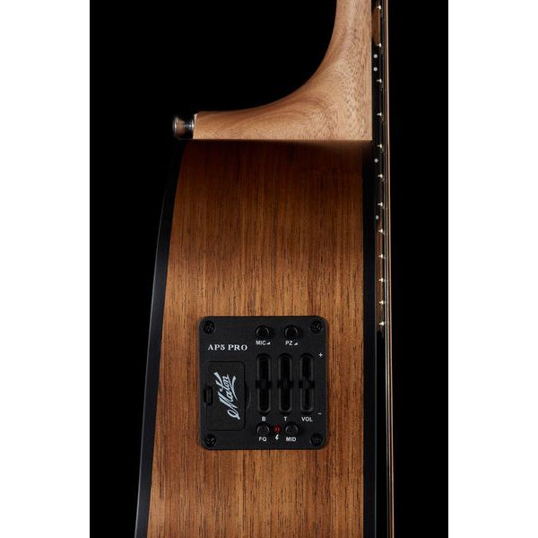 Maton EBW70C Blackwood