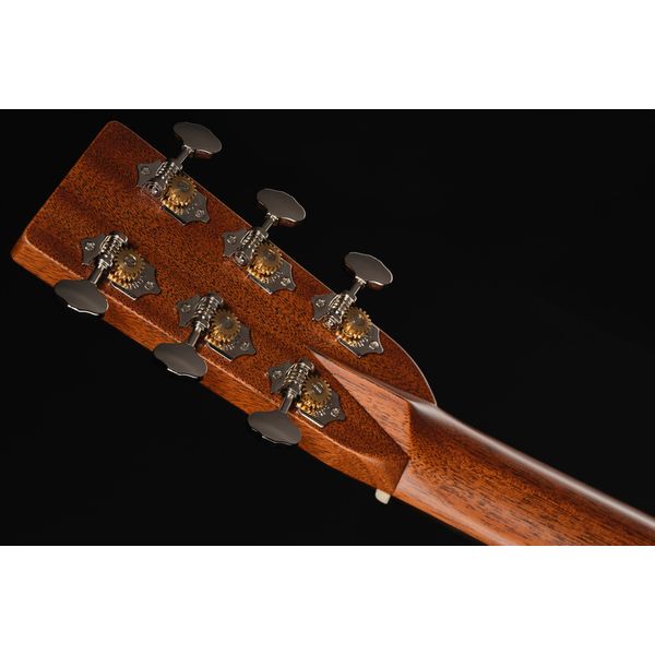 Martin Guitar HD28E LRB