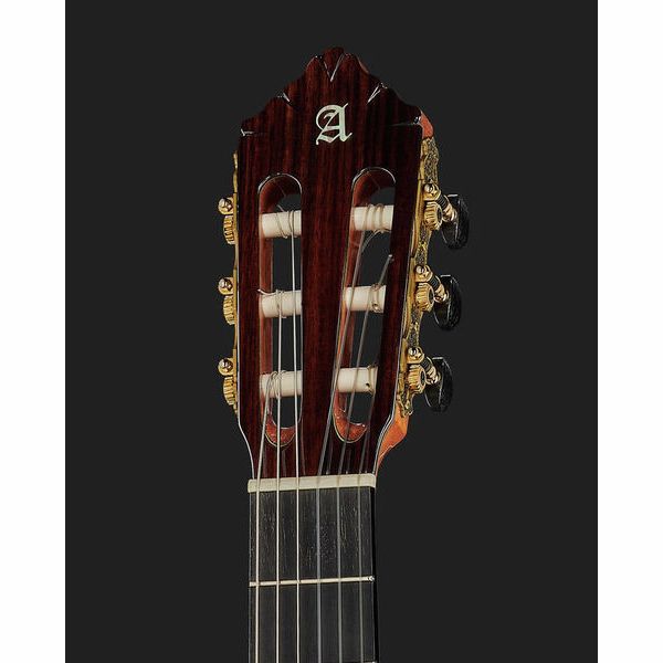 Alhambra 11 P w/Case